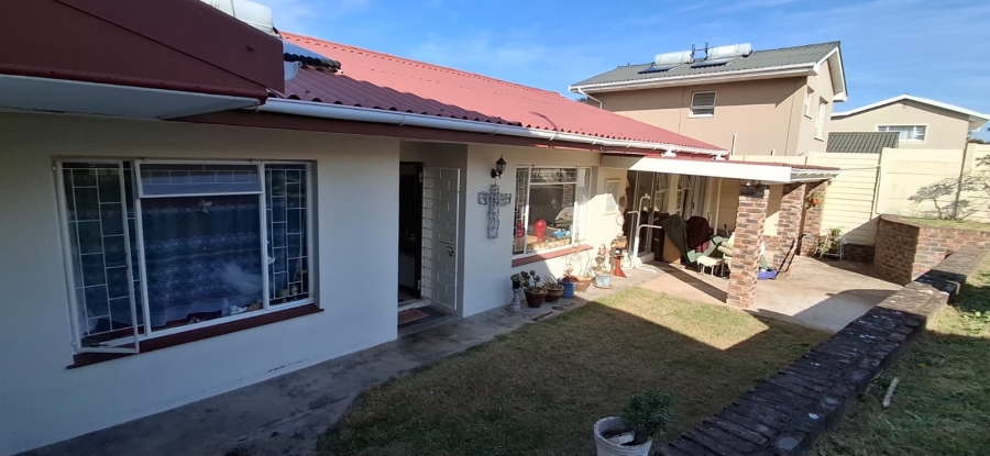 2 Bedroom Property for Sale in Gonubie Eastern Cape